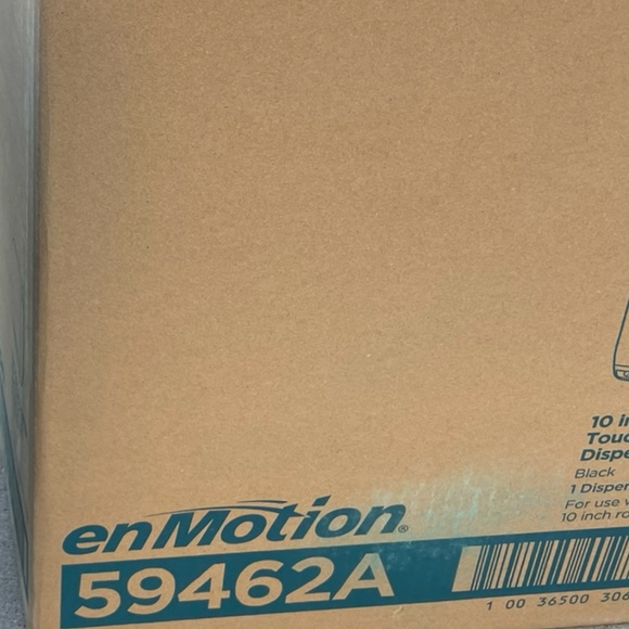 Georgia pacific emotion paper towel dispenser - Picture 3 of 3